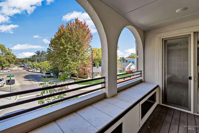 $775,000 | 79 East Aikens Road, Unit 203, Eagle, ID 83616