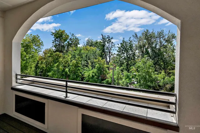 $775,000 | 79 East Aikens Road, Unit 203, Eagle, ID 83616