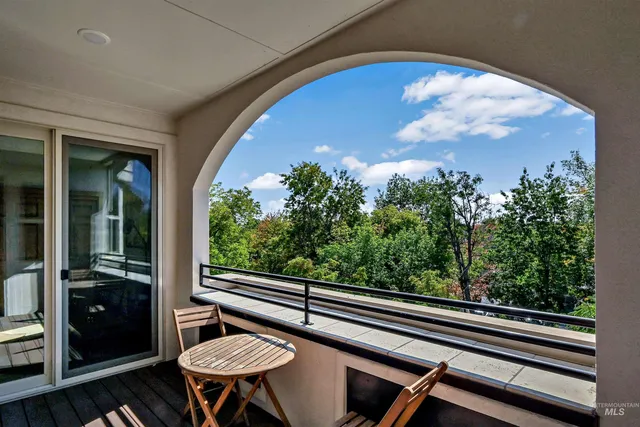 $775,000 | 79 East Aikens Road, Unit 203, Eagle, ID 83616