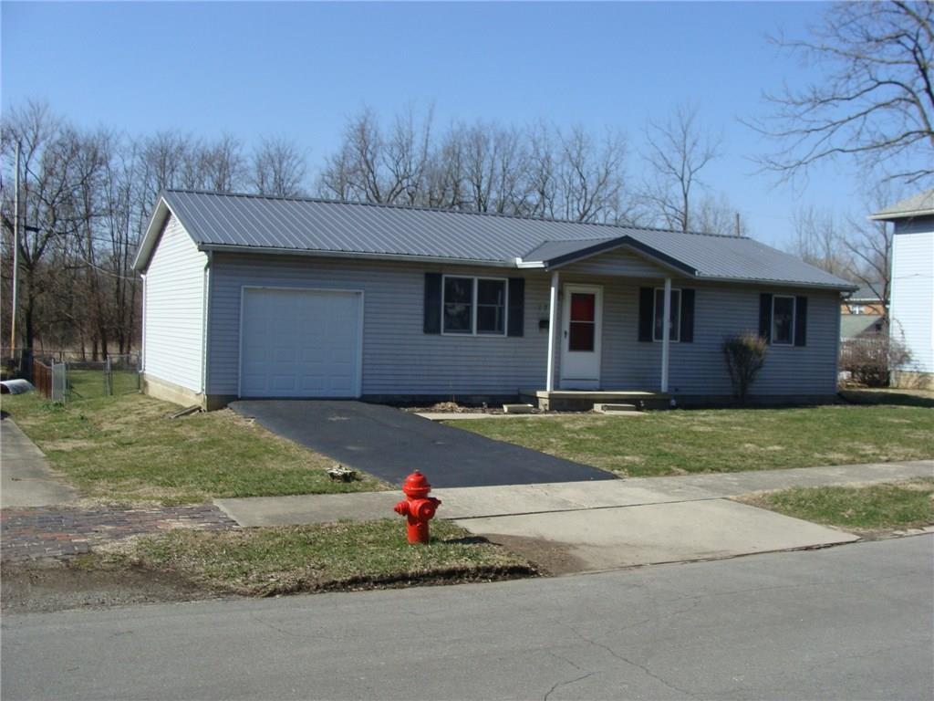 171 North Madison Road London, OH 43140 - Photo 1 of 13 Gallery Image 1