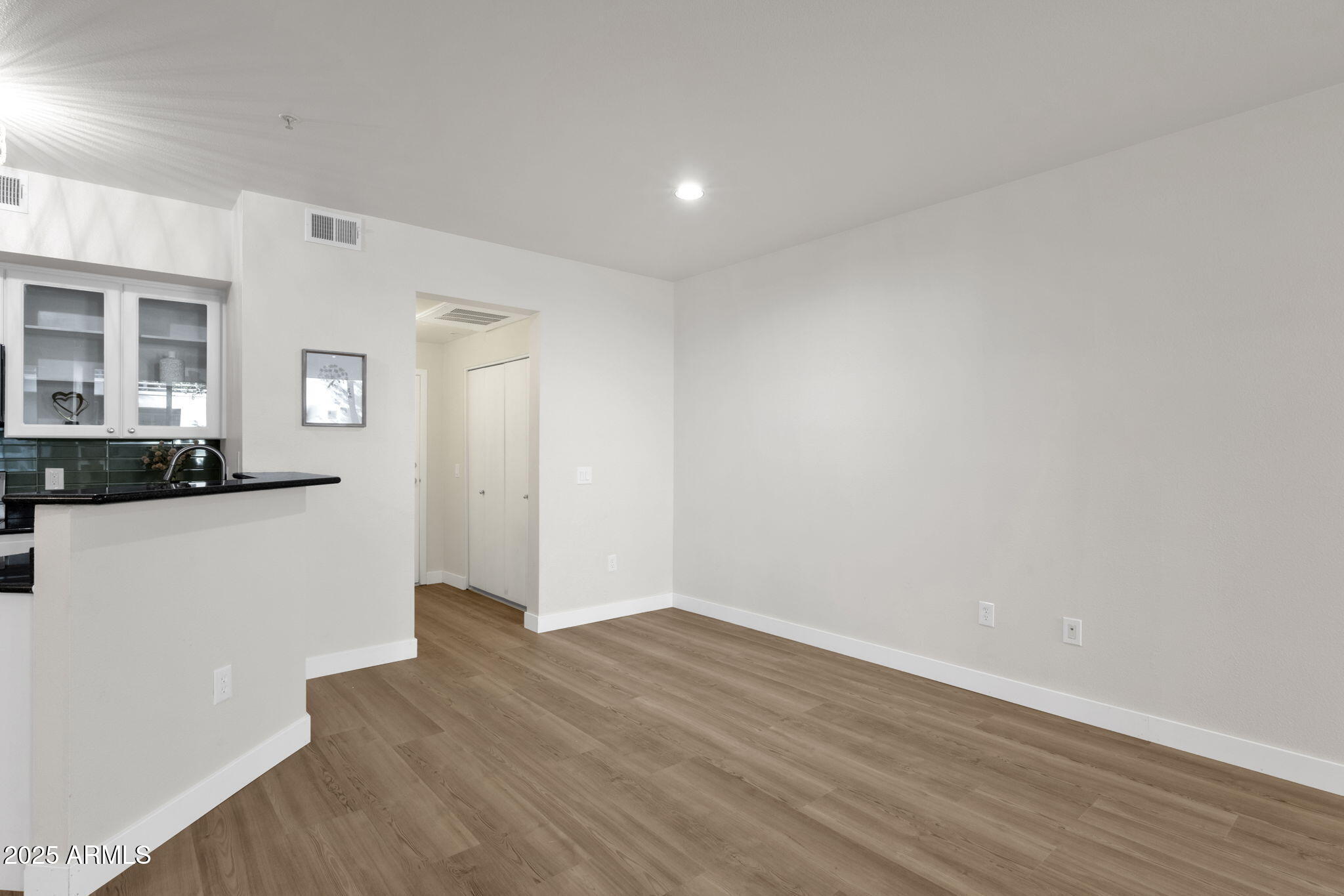 3633 North 3rd Avenue, Unit 1059 Phoenix, AZ 85013 - Photo 14 of 49 Dining Space