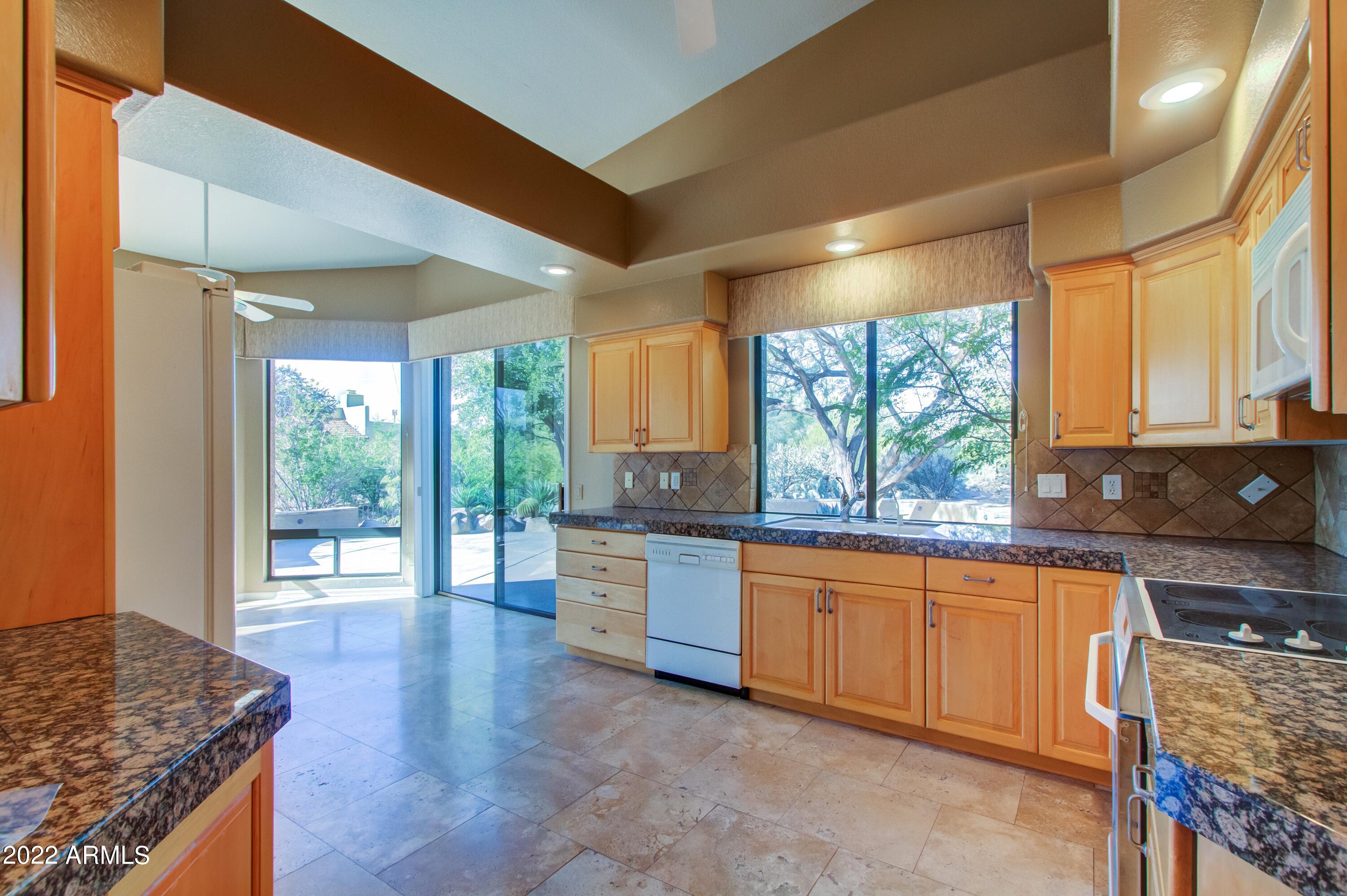 18425 East Picacho Road Rio Verde, AZ 85263 - Photo 7 of 18 007_Kitchen To Breakfast Room