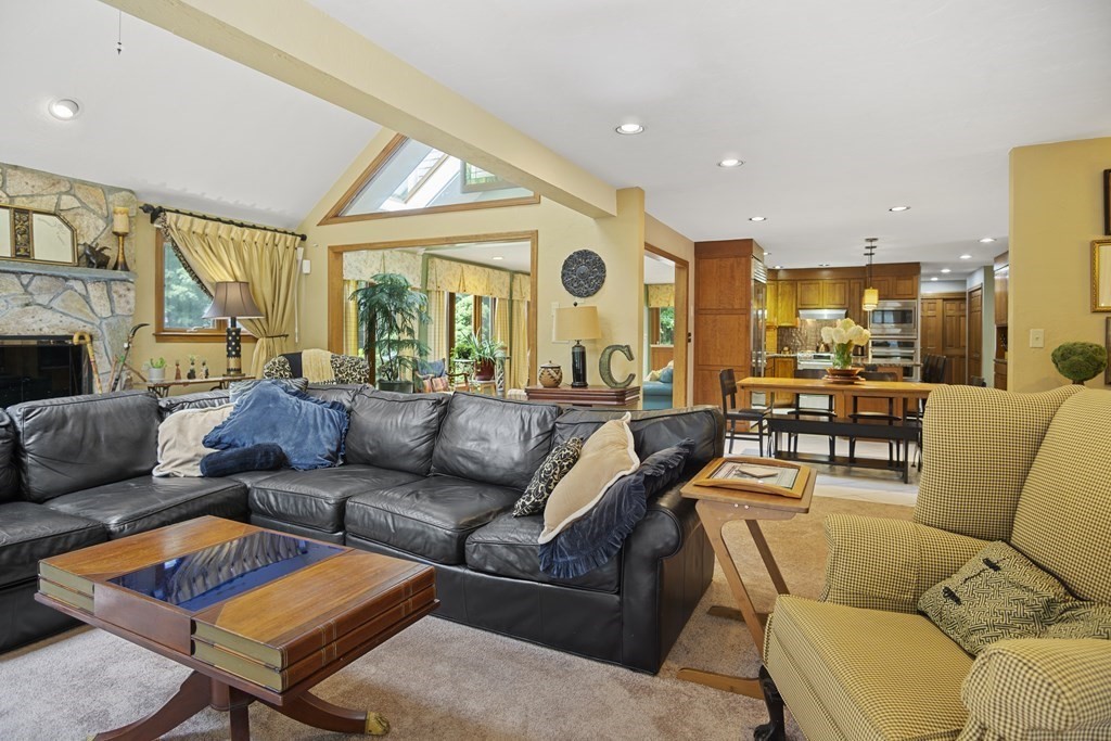 1 Coachman Ridge Road Shrewsbury, MA 01545 - Photo 11 of 42 Gallery Image 11