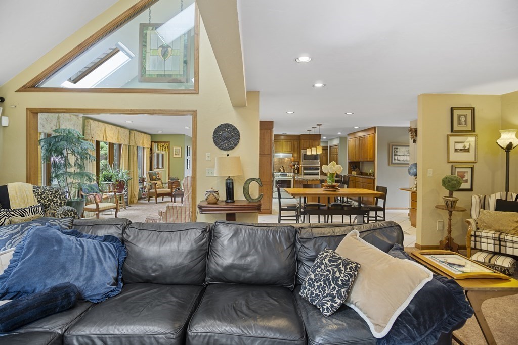 1 Coachman Ridge Road Shrewsbury, MA 01545 - Photo 12 of 42 Gallery Image 12