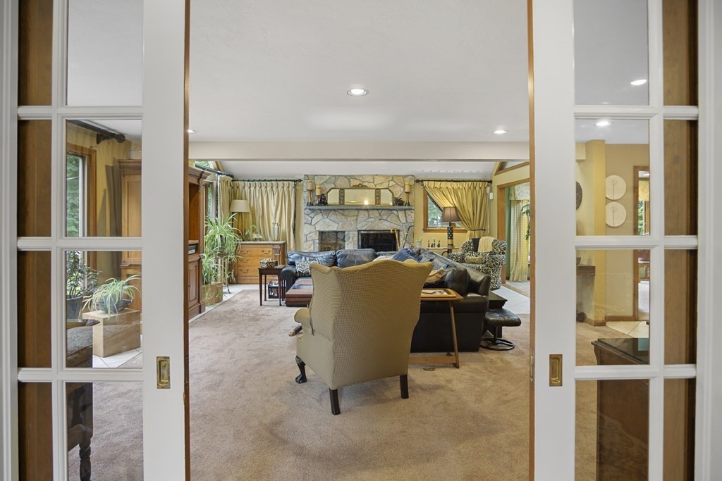 1 Coachman Ridge Road Shrewsbury, MA 01545 - Photo 8 of 42 Gallery Image 8