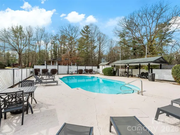 $189,900 | 130 Old Mill Road, Unit 223, Flat Rock, NC 28731