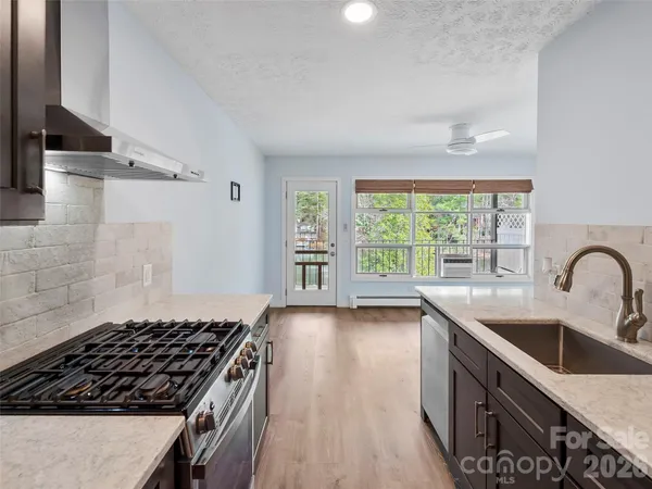 $189,900 | 130 Old Mill Road, Unit 223, Flat Rock, NC 28731