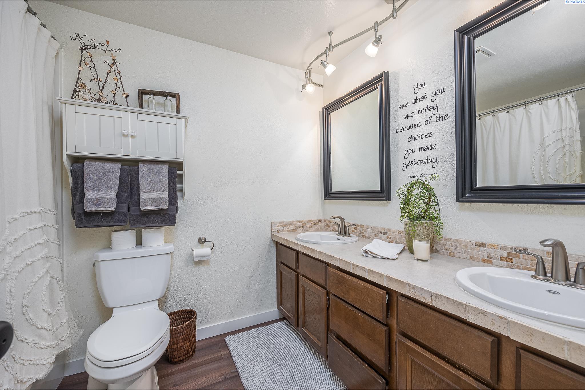 100411 East Vaca Road Kennewick, WA 99338 - Photo 10 of 30 Gallery Image 10