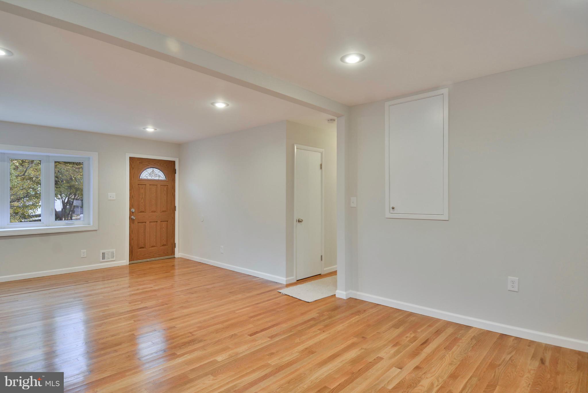 12810 Maple Street Silver Spring, MD 20904 - Photo 2 of 24 Living Room