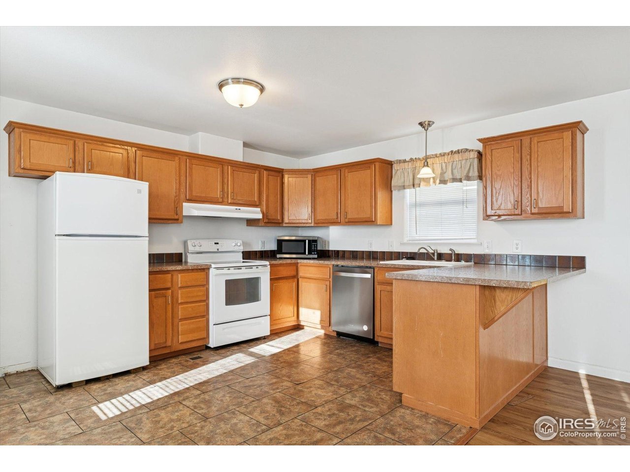 235 North 2nd Street, Unit 6 Berthoud, CO 80513 - Photo 7 of 15