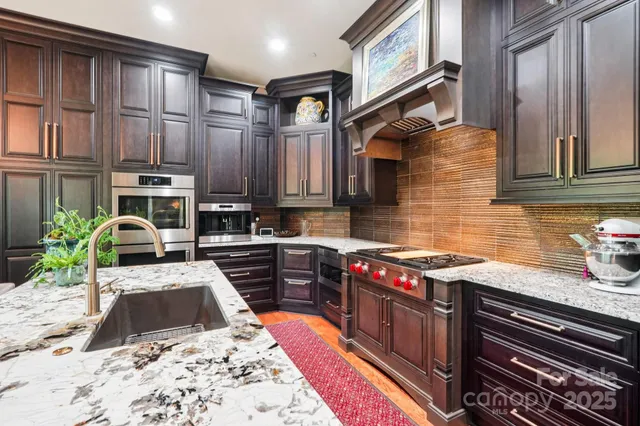 $1,690,000 | 229 North Church Street, Unit 401, Charlotte, NC 28202