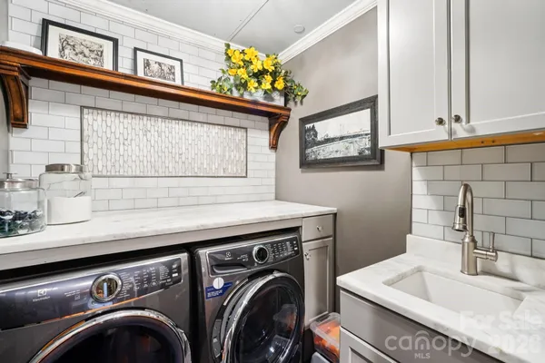 $1,590,000 | 229 North Church Street, Unit 401, Charlotte, NC 28202