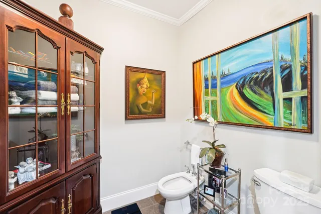 $1,690,000 | 229 North Church Street, Unit 401, Charlotte, NC 28202