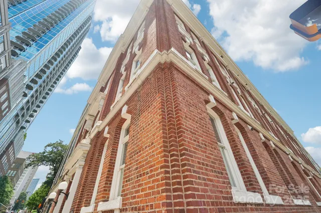 $1,690,000 | 229 North Church Street, Unit 401, Charlotte, NC 28202
