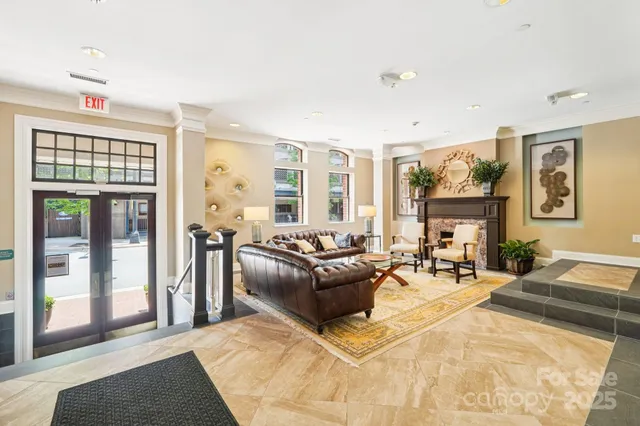 $1,690,000 | 229 North Church Street, Unit 401, Charlotte, NC 28202
