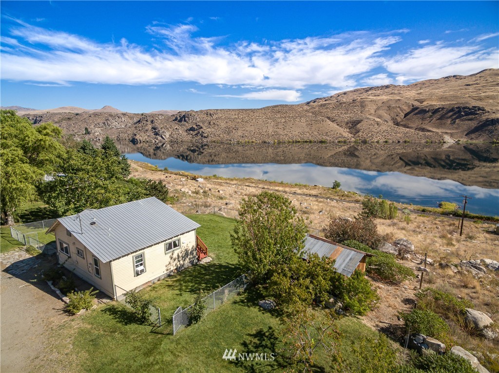 258 Starr Road Pateros, WA 98846 - Photo 1 of 27 Gallery Image 1