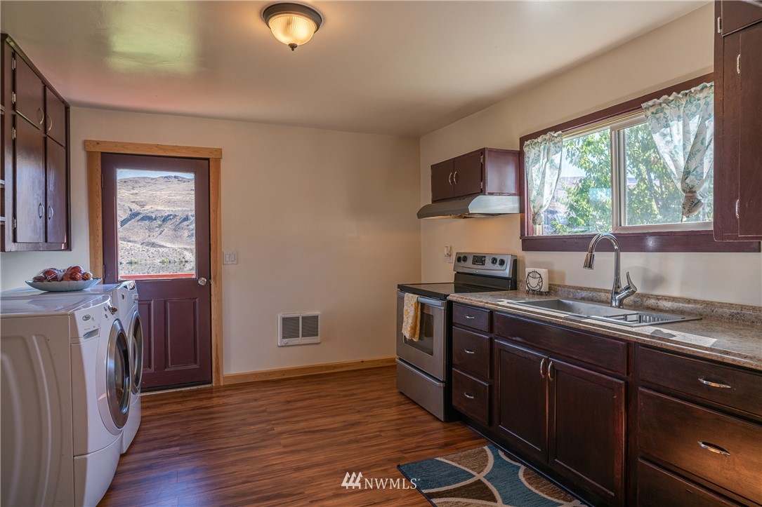 258 Starr Road Pateros, WA 98846 - Photo 11 of 27 Gallery Image 11