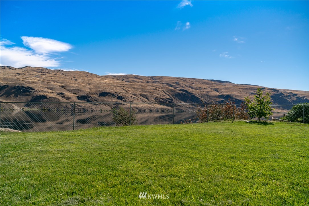 258 Starr Road Pateros, WA 98846 - Photo 21 of 27 Gallery Image 21