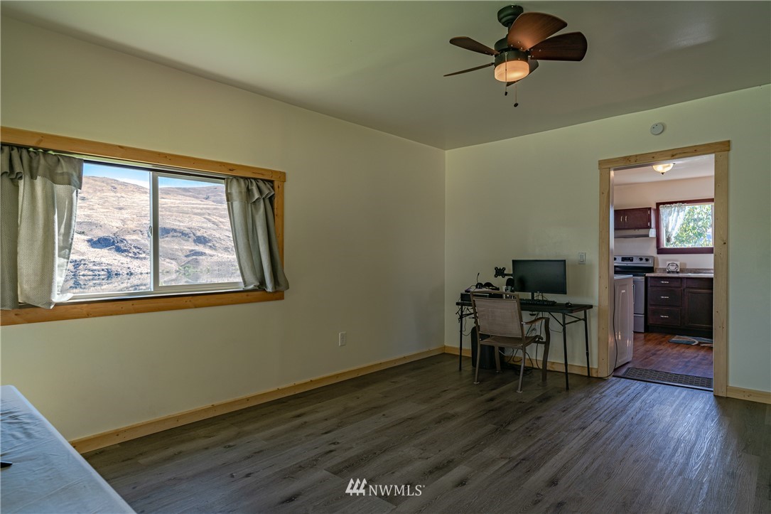 258 Starr Road Pateros, WA 98846 - Photo 7 of 27 Gallery Image 7