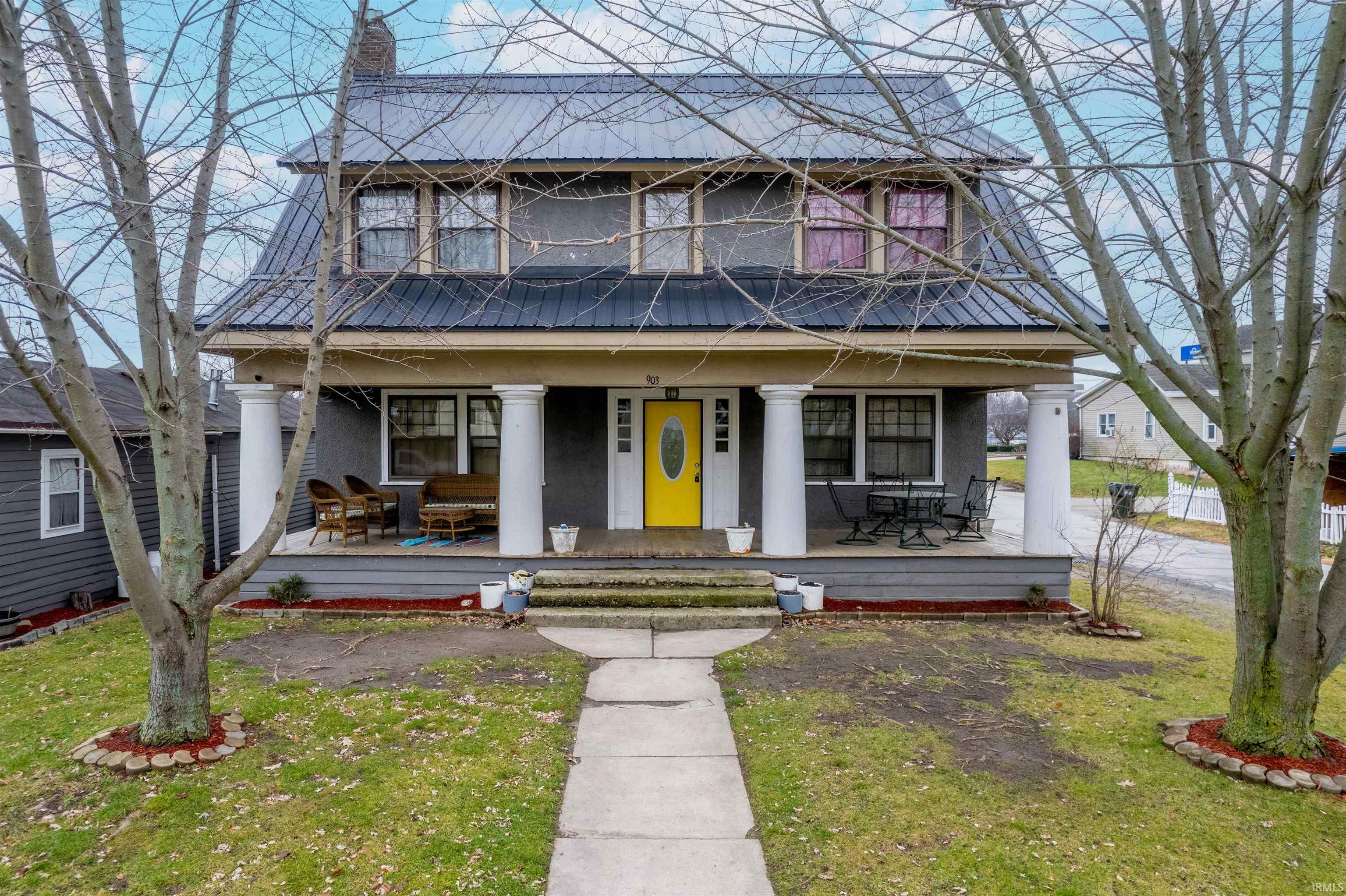 903 South Cavin Street Ligonier, IN 46767 - Photo 1 of 14