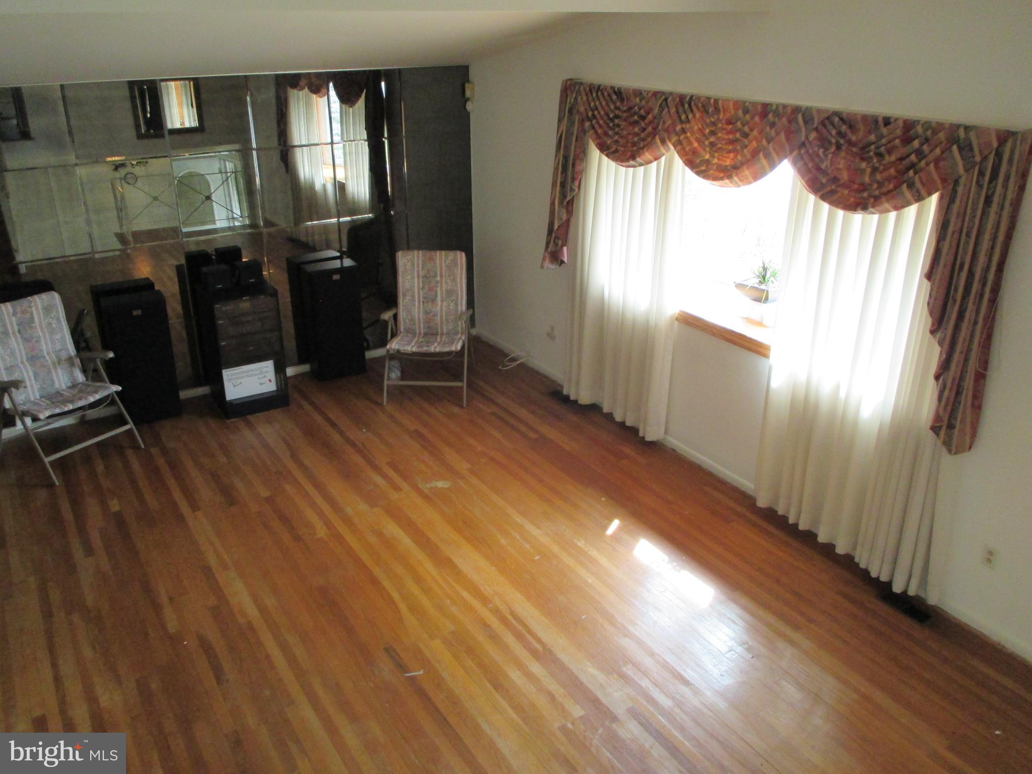 9318 Laramie Road Philadelphia, PA 19115 - Photo 12 of 40