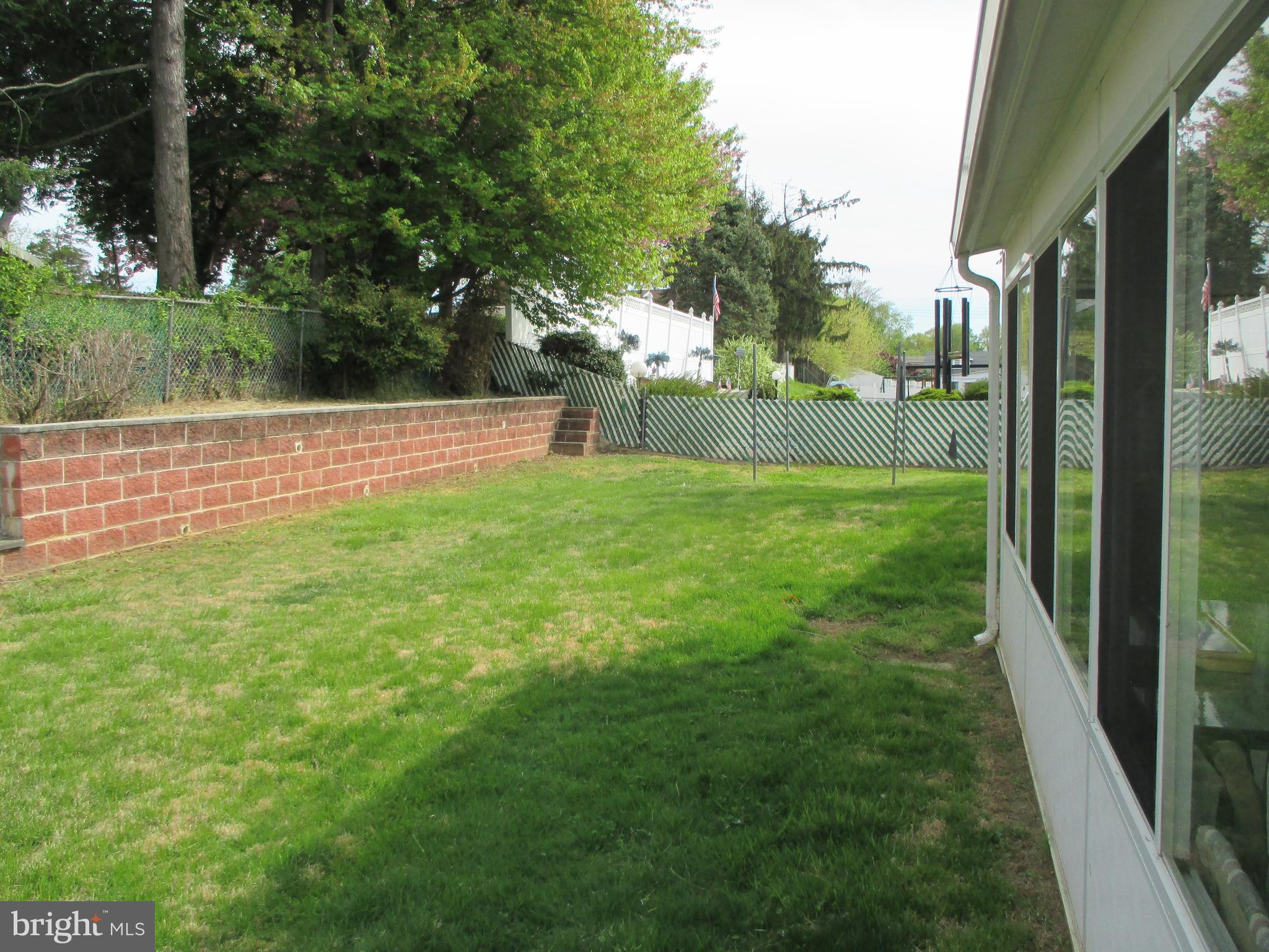 9318 Laramie Road Philadelphia, PA 19115 - Photo 4 of 40