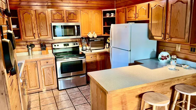 $699,500 | 10003 East 625 South, Culver, IN 46511