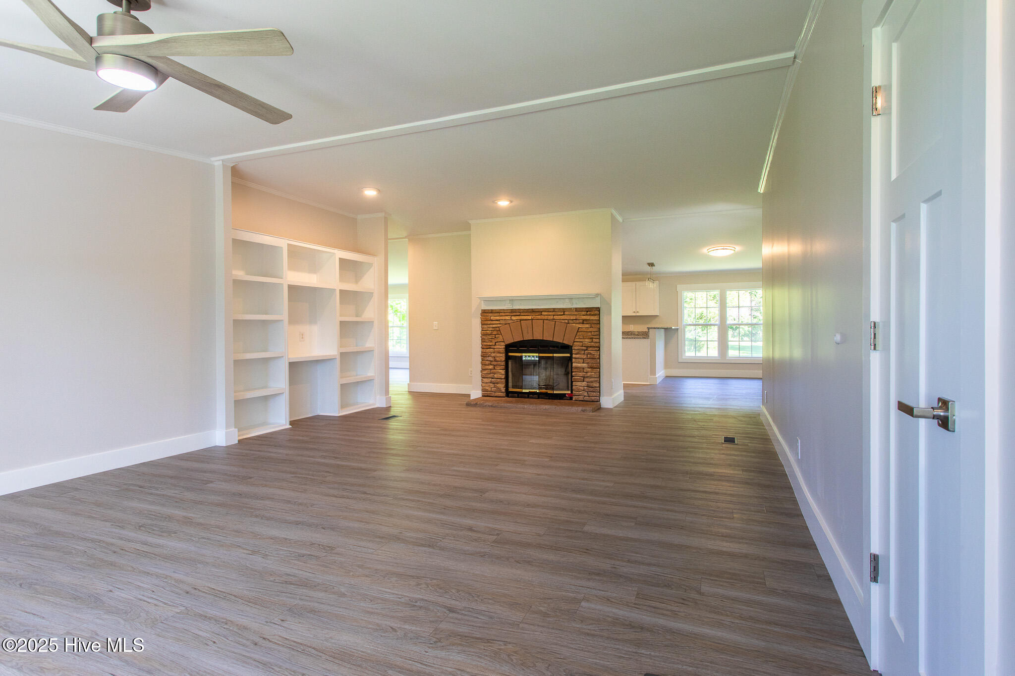 679 Deep Creek Road Hertford, NC 27944 - Photo 7 of 38 9H4A5112-HDR