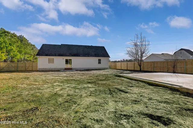 $319,900 | 116 Palo Alto Park Drive, Maysville, NC 28555