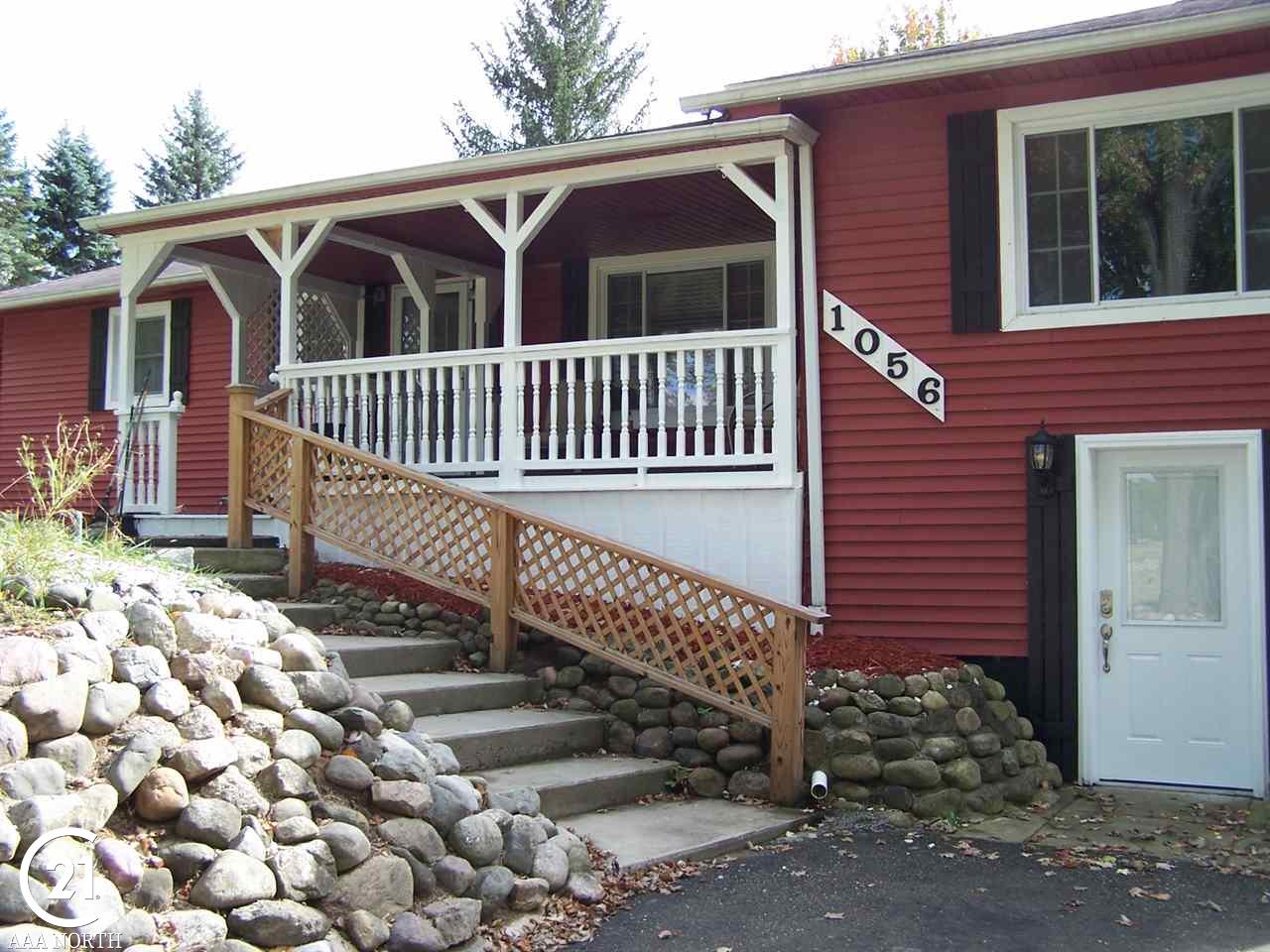 1056 East Gunn Road Rochester, MI 48306 - Photo 4 of 28