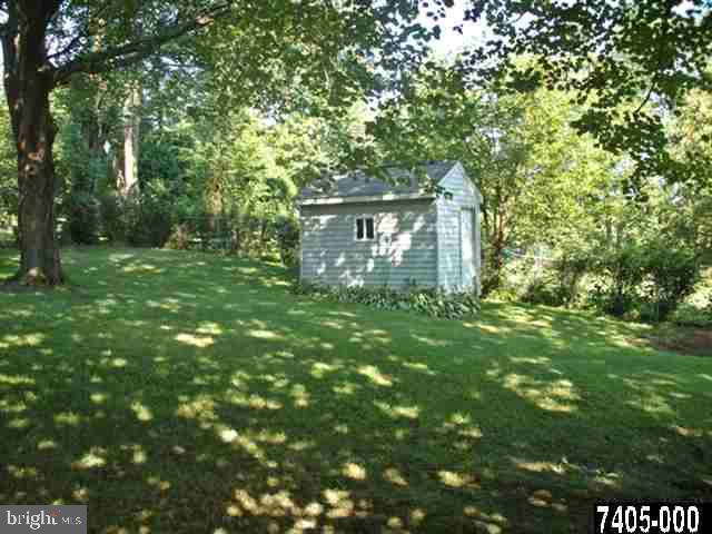 1806 Chesley Road York, PA 17403 - Photo 13 of 23 Gallery Image 13