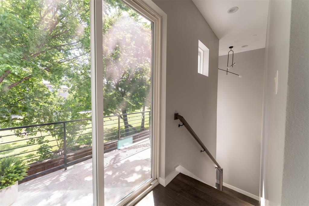 4620 Munger Avenue, Unit 107 Dallas, TX 75204 - Photo 8 of 28 a view of an entryway