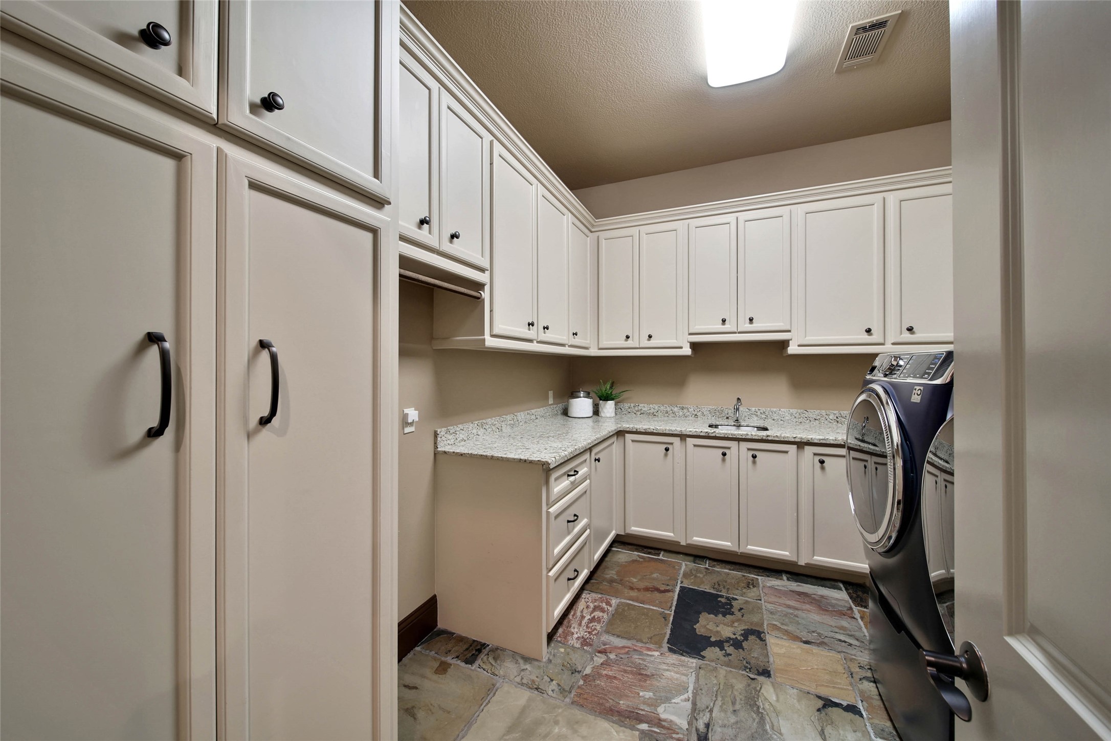852 Eagle Pointe Montgomery, TX 77316 - Photo 29 of 48