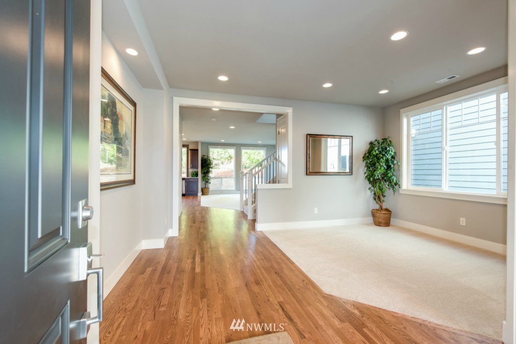 22718 37th Avenue Southeast Bothell, WA 98021 - Photo 2 of 21