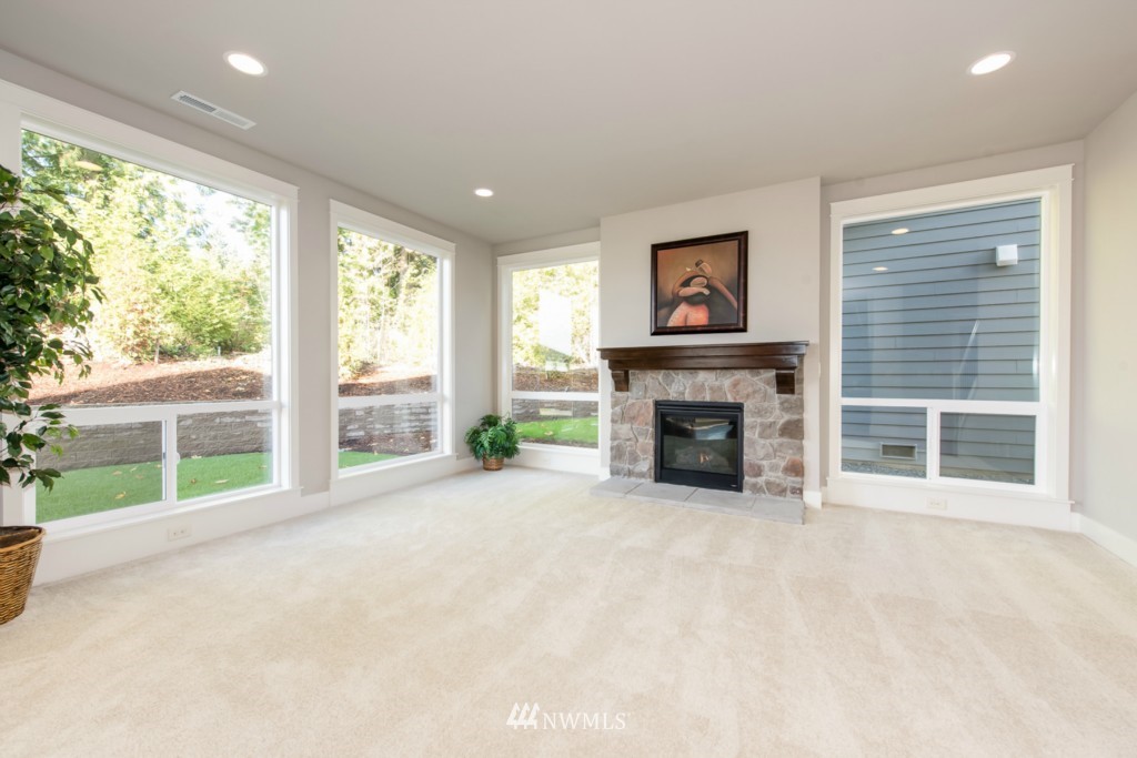 22718 37th Avenue Southeast Bothell, WA 98021 - Photo 12 of 21