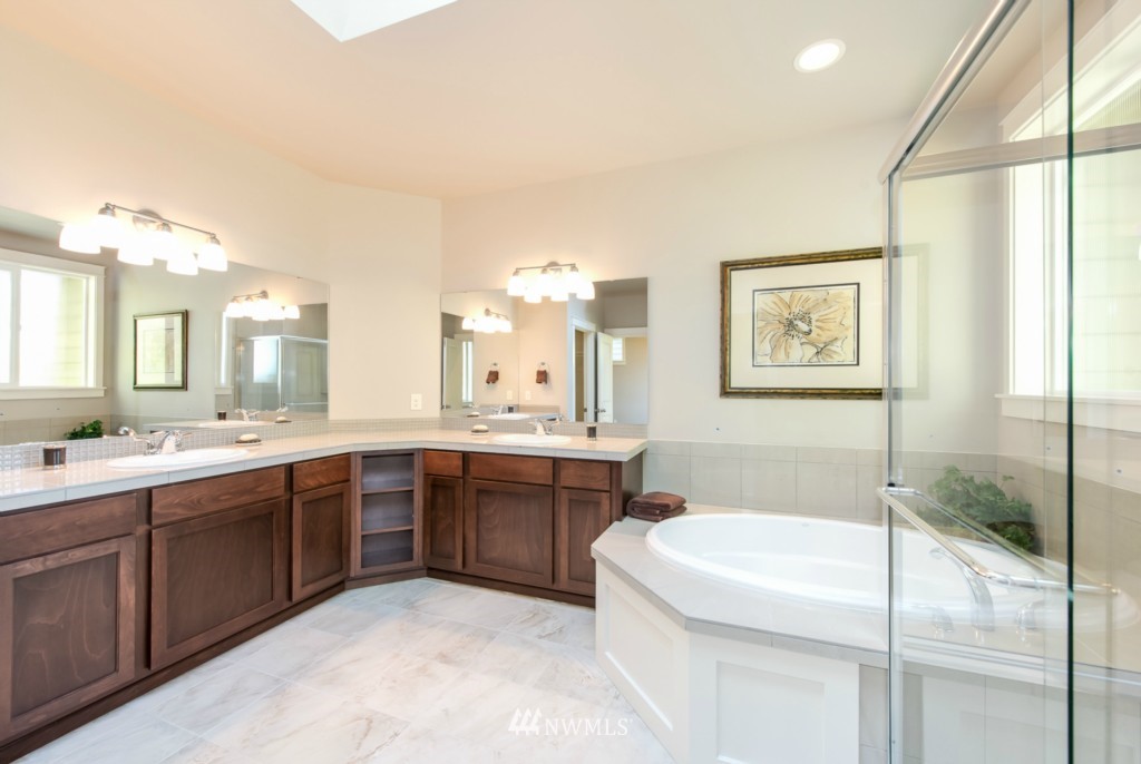 22718 37th Avenue Southeast Bothell, WA 98021 - Photo 15 of 21