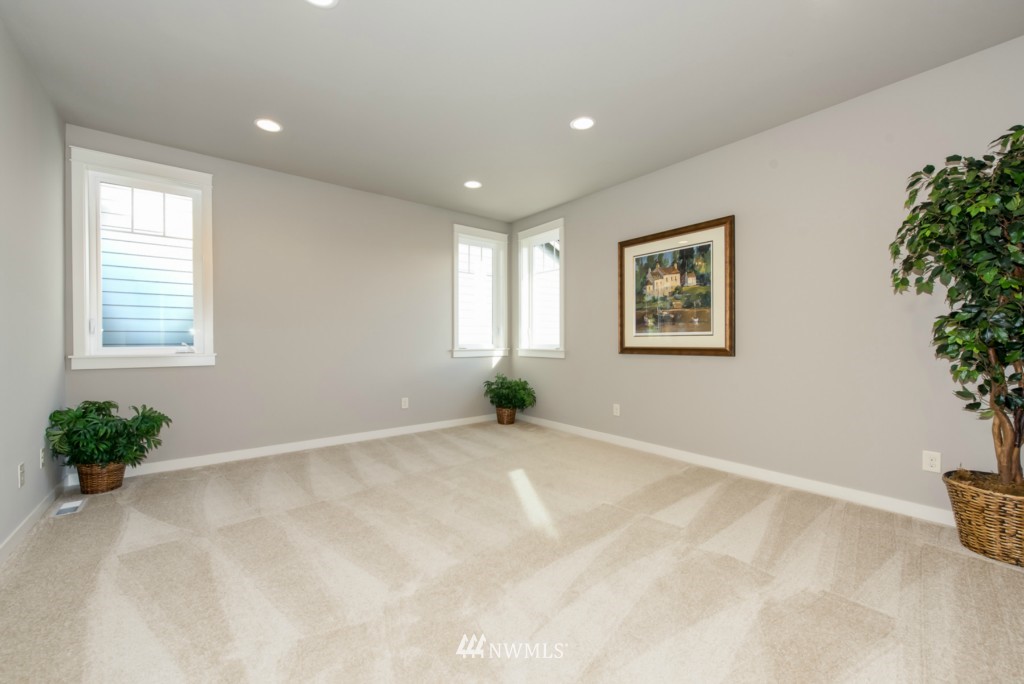 22718 37th Avenue Southeast Bothell, WA 98021 - Photo 16 of 21