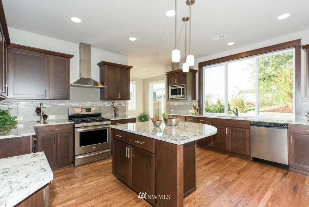 22718 37th Avenue Southeast Bothell, WA 98021 - Photo 5 of 21