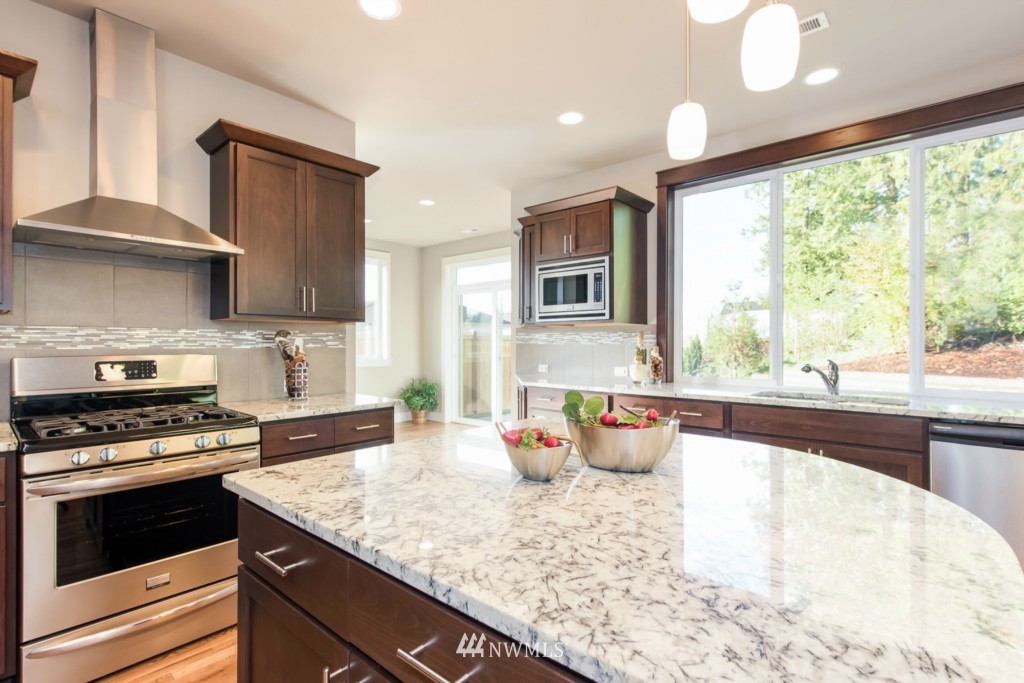 22718 37th Avenue Southeast Bothell, WA 98021 - Photo 7 of 21