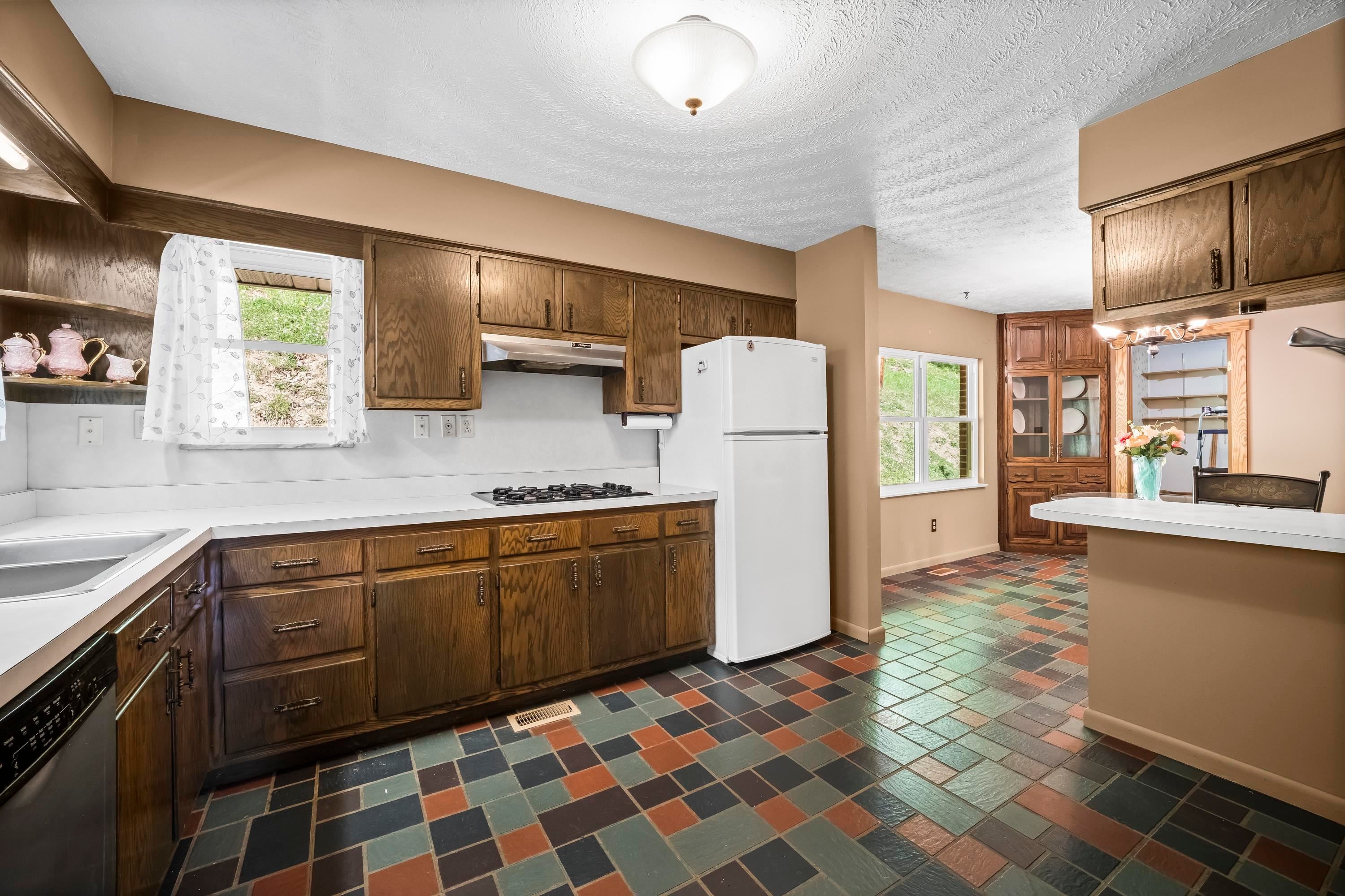 4459 5th Street Road Huntington, WV 25701 - Photo 14 of 30 Gallery Image 14