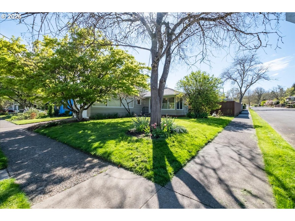 936 Northwest 34th Street Corvallis, OR 97330 - Photo 24 of 33
