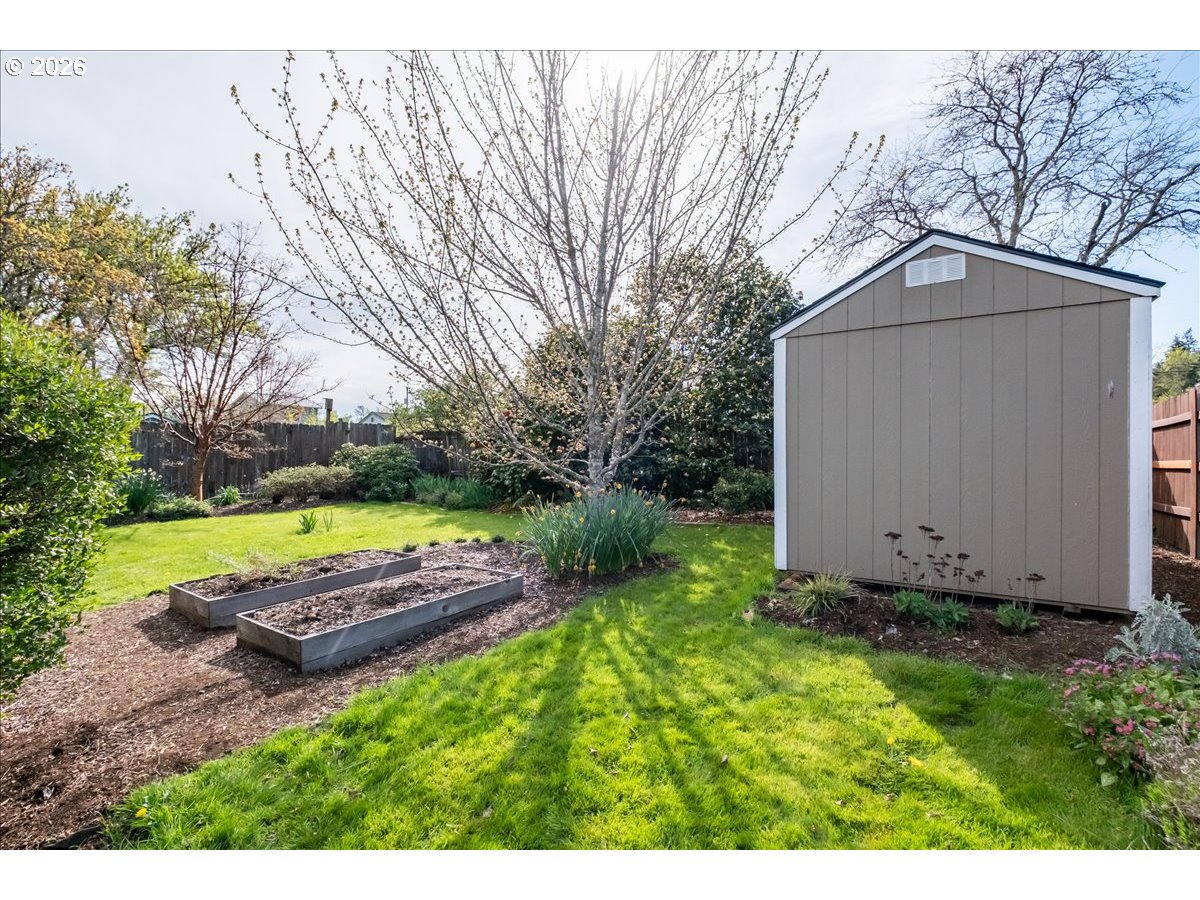 936 Northwest 34th Street Corvallis, OR 97330 - Photo 25 of 33