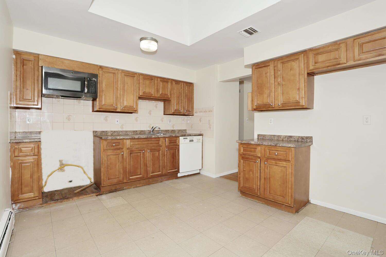 14 Singer Avenue Spring Valley, NY 10977 - Photo 15 of 48