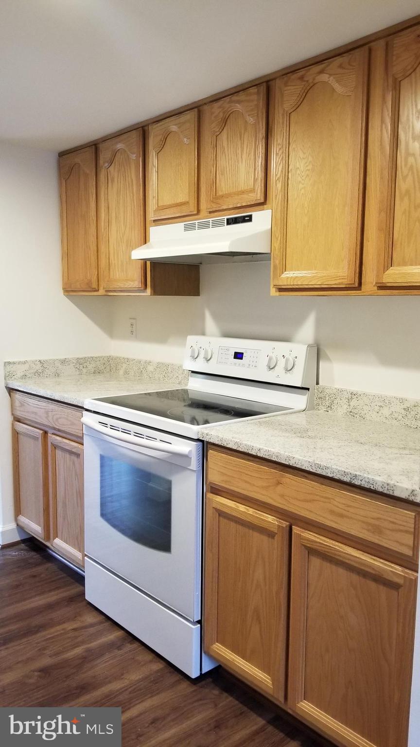 132 Club Road Arnold, MD 21012 - Photo 5 of 41 New Granite Countertops
