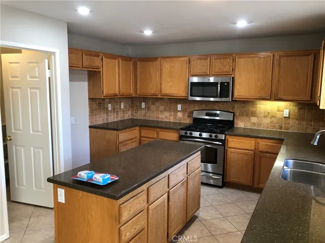 $3,700 | 31822 Sandhill Lane, Temecula, CA 92591