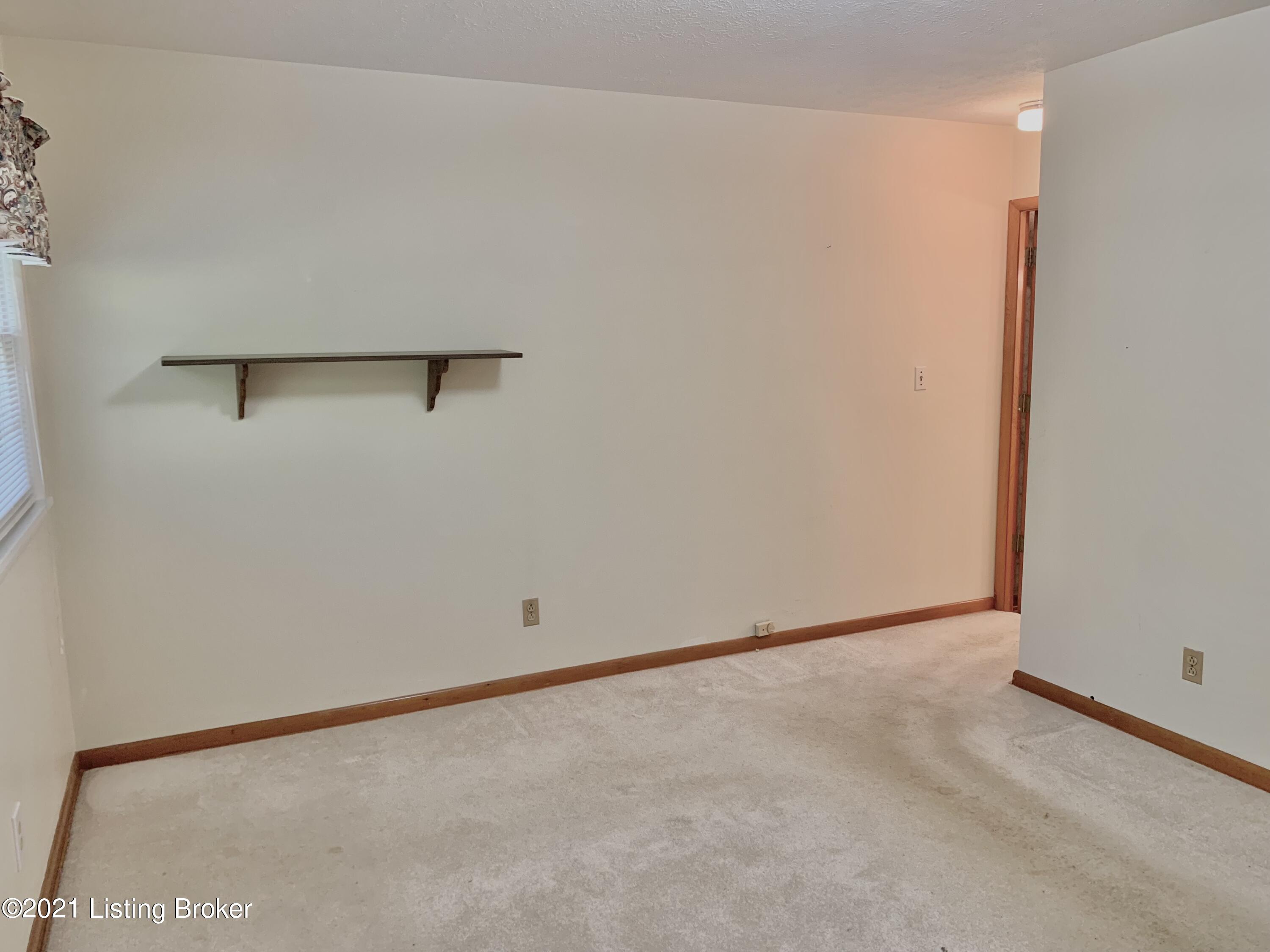 4007 Fern Valley Road Louisville, KY 40219 - Photo 21 of 39 PBR2