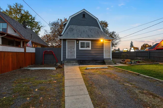 $339,000 | 920 West York Avenue, Spokane, WA 99205