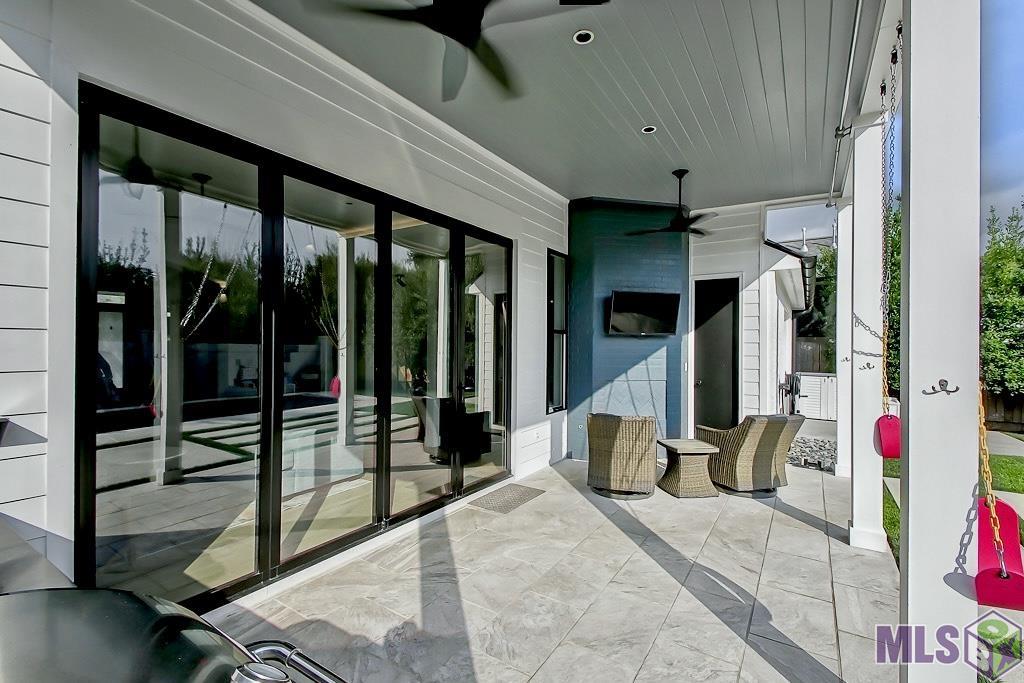 5018 Mimosa Street Baton Rouge, LA 70808 - Photo 13 of 47 Outdoor entertaining with outside bathroom