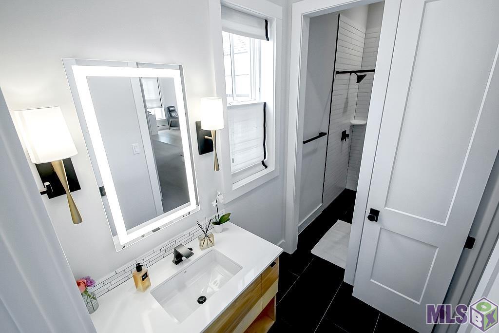 5018 Mimosa Street Baton Rouge, LA 70808 - Photo 37 of 47 Downstairs Full Bath