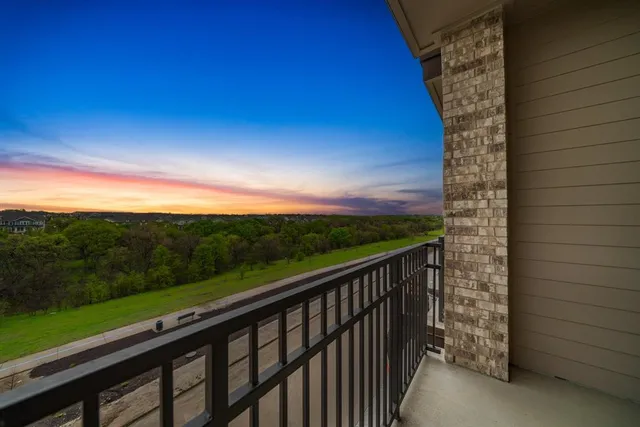 $2,300 | 2700 Old Denton Road, Unit 3336, Carrollton, TX 75007